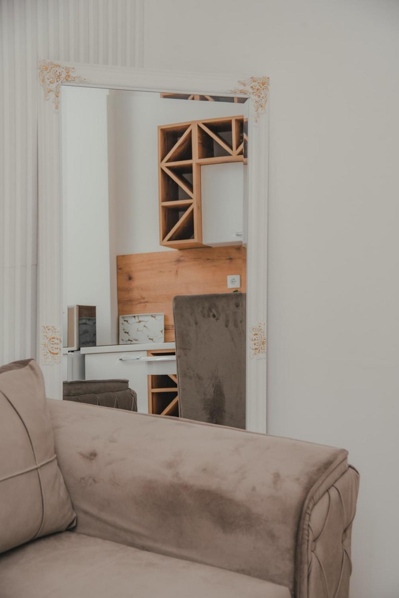 Jes Apartments Лесковац Экстерьер фото