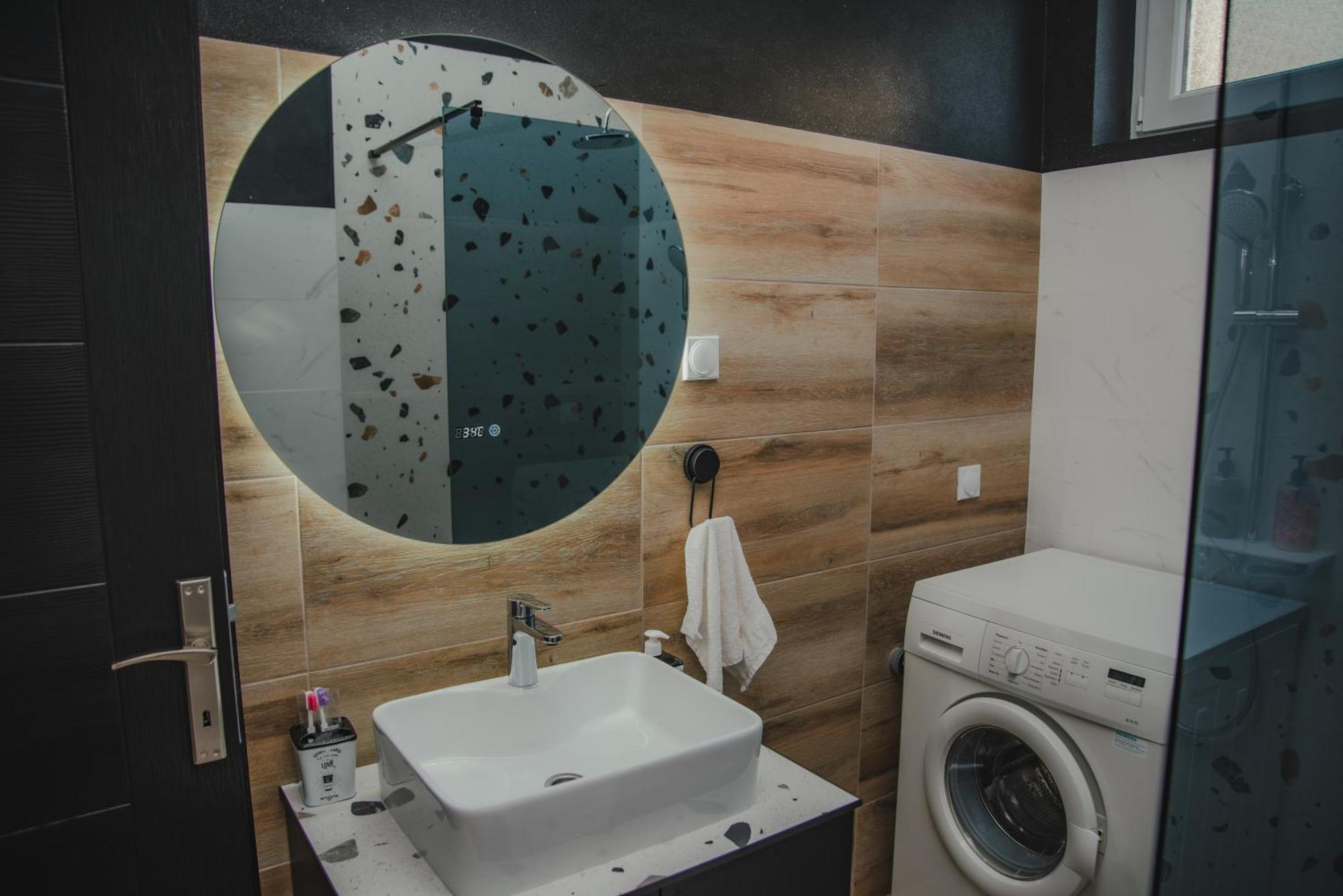 Jes Apartments Лесковац Экстерьер фото