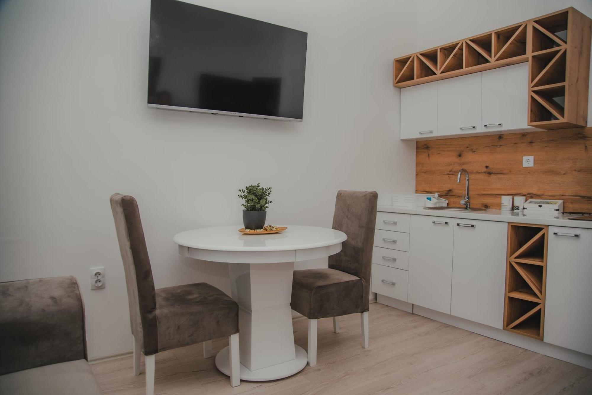 Jes Apartments Лесковац Экстерьер фото